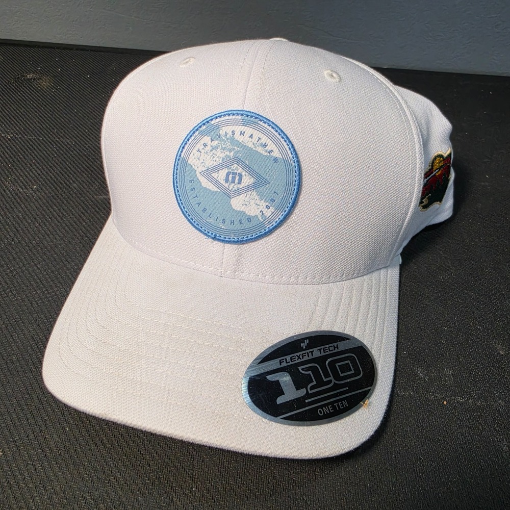 Travis Mathew Established 2007 Globe Patch Gray Golf Snapback Hat Cap NWT OSFA
